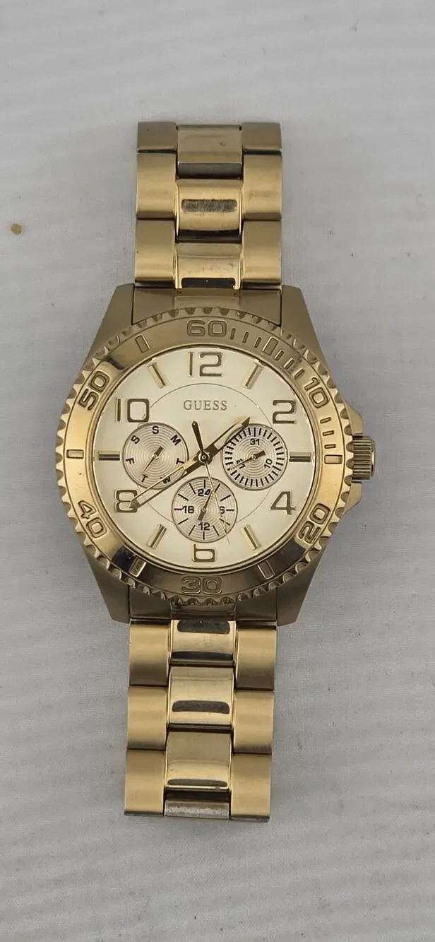Mens Guess Steel W0231L2 Multifunction New Batteries Very Nice Day Date Runs